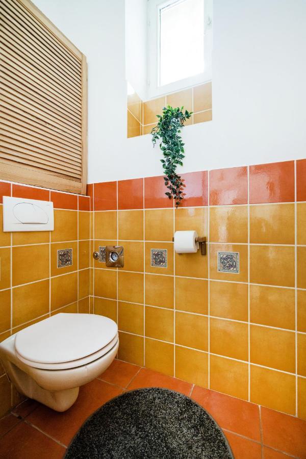 Lavender Apartment Budapest Luaran gambar