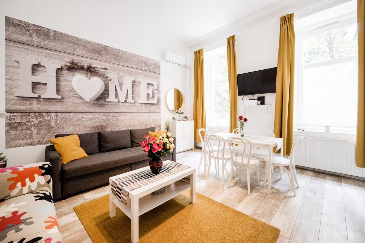 Lavender Apartment Budapest Luaran gambar