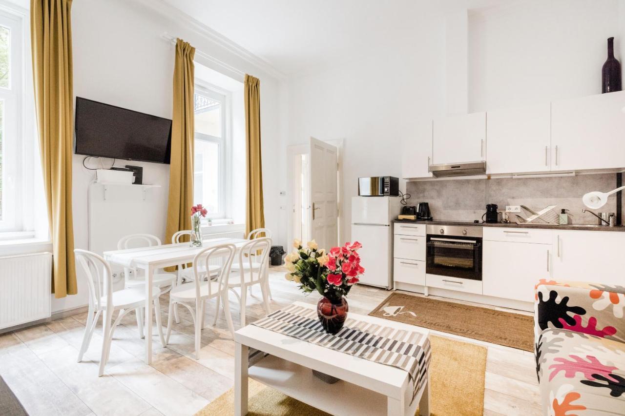 Lavender Apartment Budapest Luaran gambar