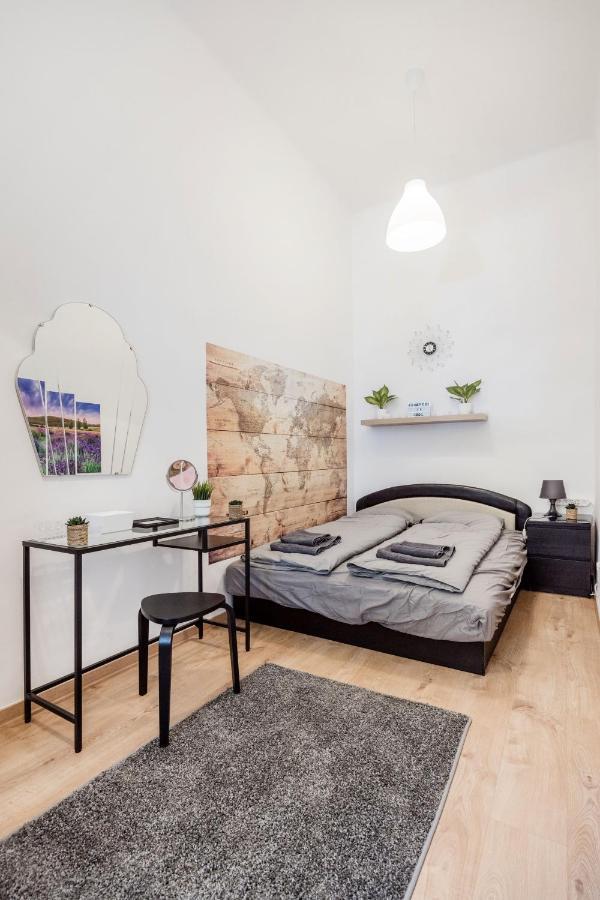 Lavender Apartment Budapest Luaran gambar